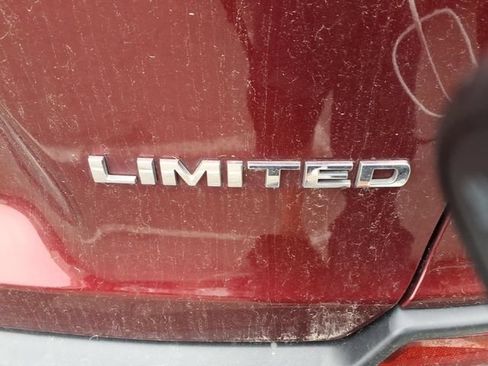 Used 2020 Jeep Cherokee Limited AWD/4WD image 7