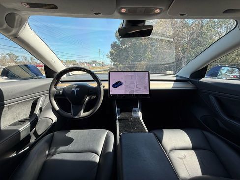 Used 2019 Tesla Model 3 image 19