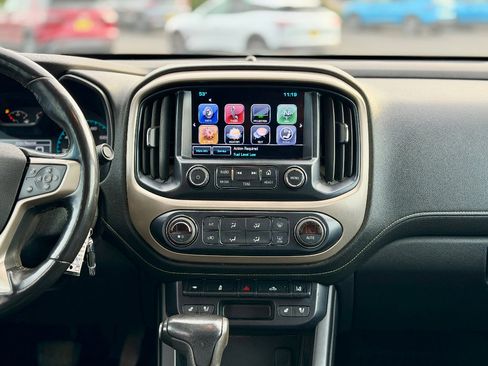 Used 2017 GMC Canyon Denali image 11