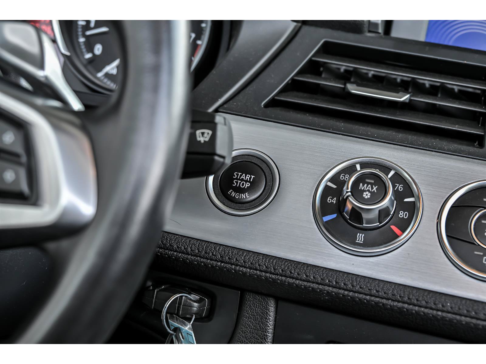Used 2011 BMW Z4 sDrive35i RWD image 16