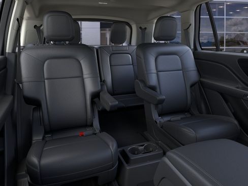 New 2025 Lincoln Aviator AWD w/ Jet Appearance Package image 11