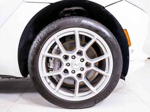 Used 2022 Aston Martin DBX AWD/4WD image 10
