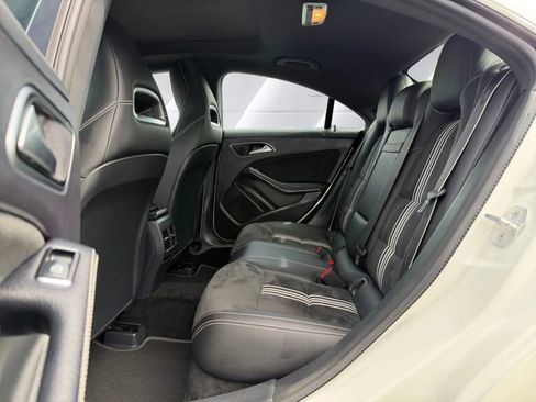Used 2018 Mercedes-Benz CLA 250 image 11