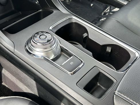 Used 2018 Ford Fusion Titanium FWD image 31