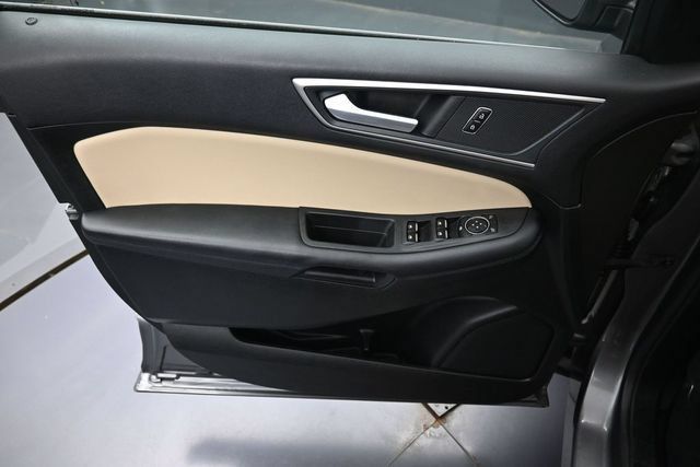 Used 2023 Ford Edge SEL w/ Cargo Accessory Package AWD/4WD image 22