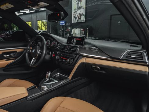 Used 2015 BMW M4 Coupe w/ Executive Package RWD image 43