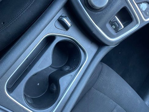 Used 2016 Chrysler 200 Limited image 42