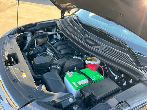 Used 2019 Ford Explorer XLT image 23