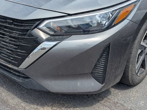 Used 2024 Nissan Sentra SV FWD image 9