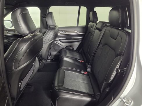 New 2026 Jeep Grand Cherokee Altitude RWD image 18