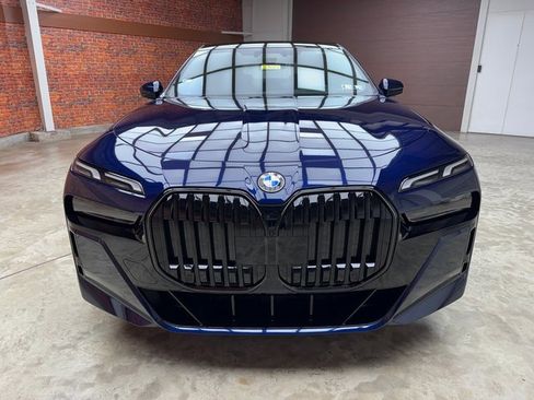 Used 2026 BMW 740i xDrive image 8