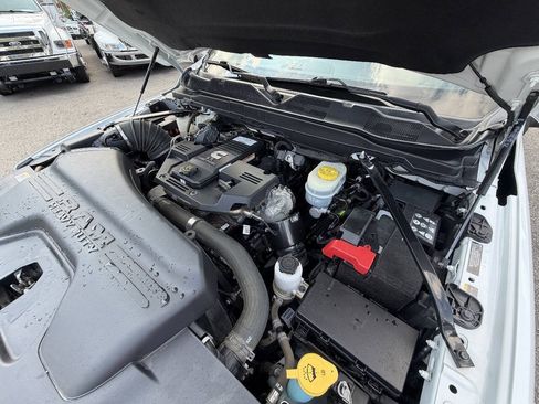 Used 2023 RAM 3500 Tradesman AWD/4WD image 9