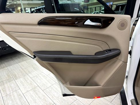 Used 2014 Mercedes-Benz ML 350 2WD w/ Premium 1 Package image 30