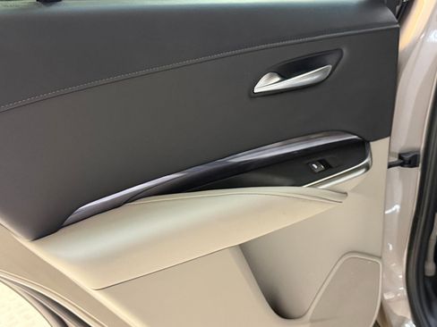 Certified 2023 Cadillac XT4 Luxury image 34