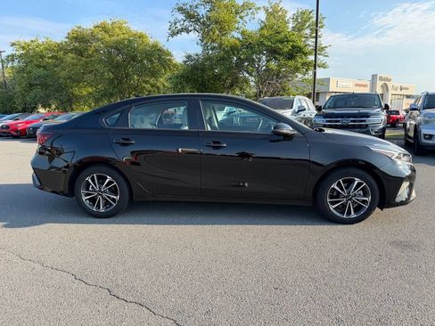 Certified 2023 Kia Forte LXS w/ LXS Technology Package FWD image 8