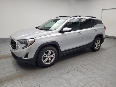 Used 2020 GMC Terrain SLE w/ Driver Convenience Package FWD image 2
