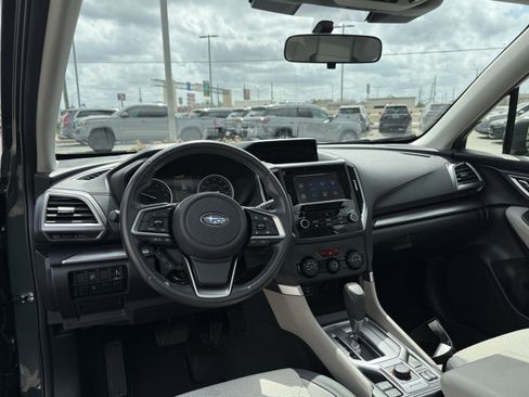 Used 2023 Subaru Forester Premium image 17