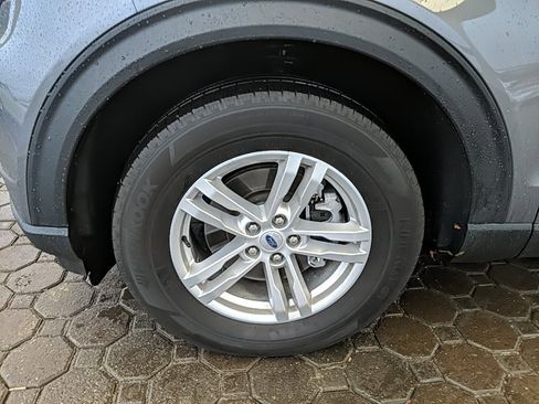 Certified 2023 Ford Explorer XLT w/ Equipment Group 202A image 9