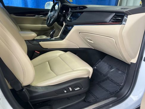 Used 2017 Cadillac XT5 Premium Luxury image 26