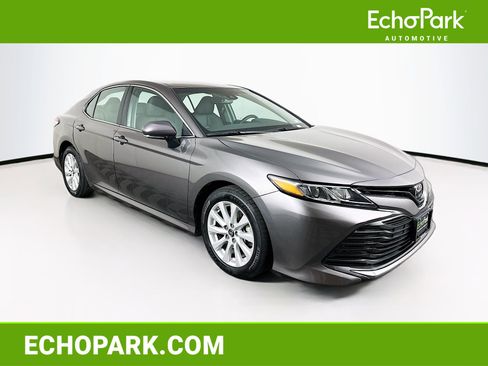 Used 2018 Toyota Camry LE w/ Convenience Package image 1