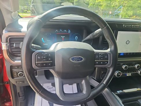 Used 2023 Ford F250 Lariat w/ Lariat Ultimate Package AWD/4WD image 13