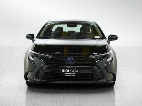 Used 2025 Toyota Corolla LE image 8