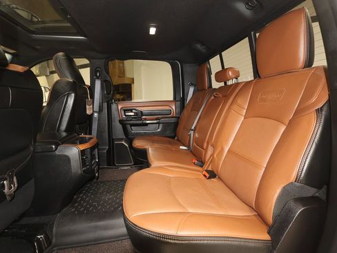 Used 2019 RAM 3500 Limited image 24