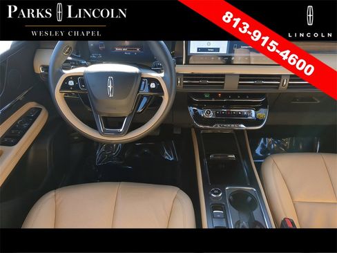 Certified 2023 Lincoln Corsair Reserve image 12