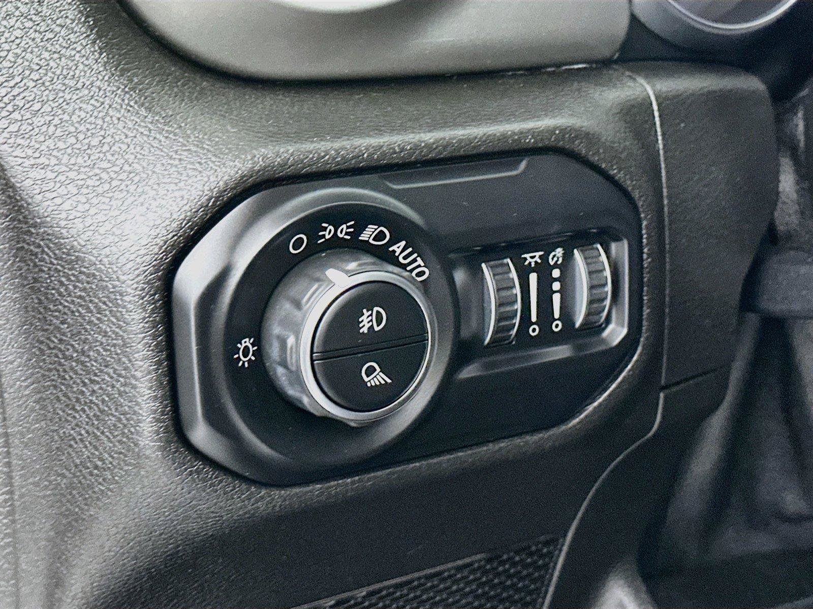 Used 2020 Jeep Gladiator Sport w/ Quick Order Package 24S AWD/4WD image 14