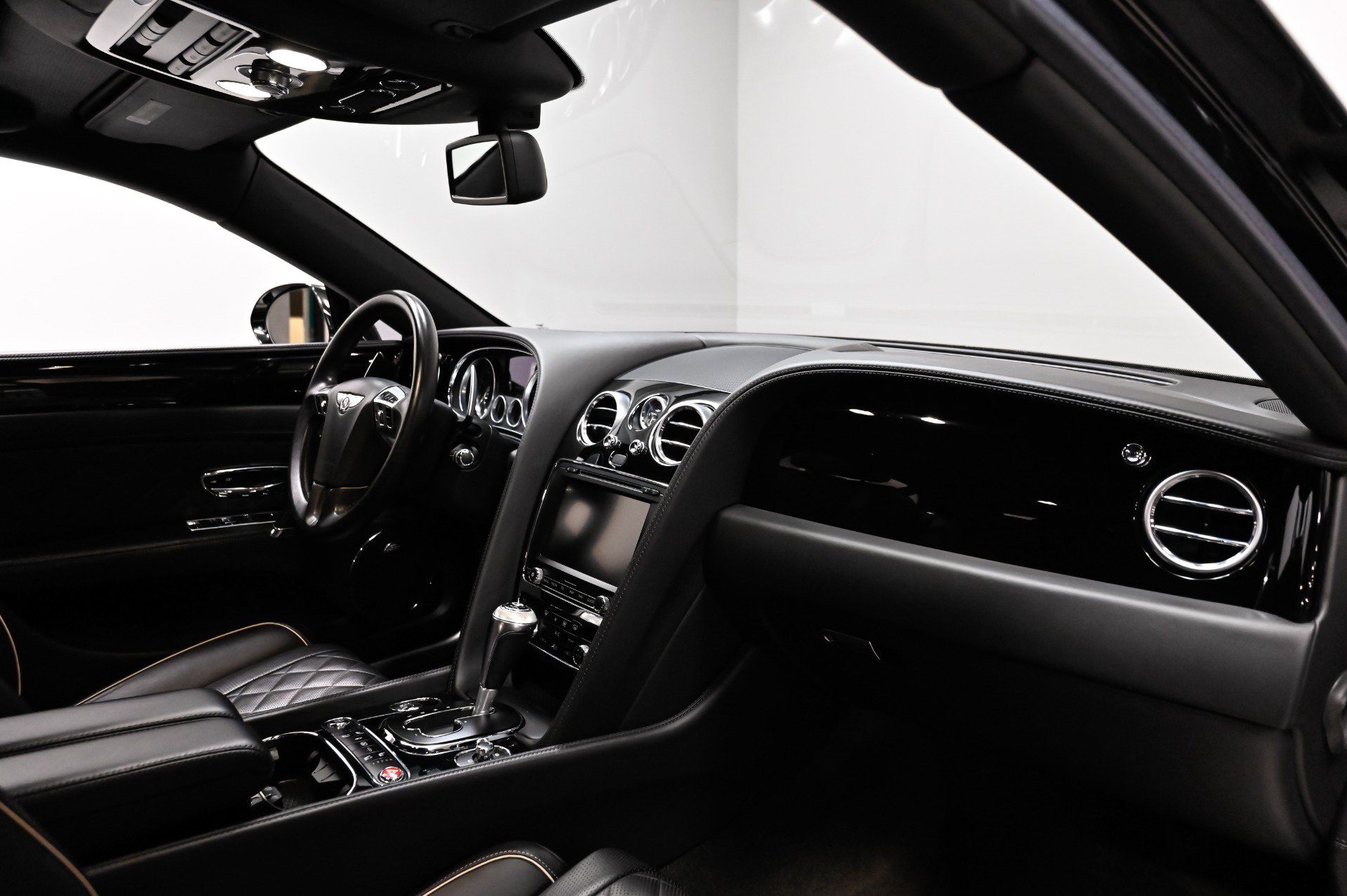 Used 2017 Bentley Flying Spur S V8 AWD/4WD image 24