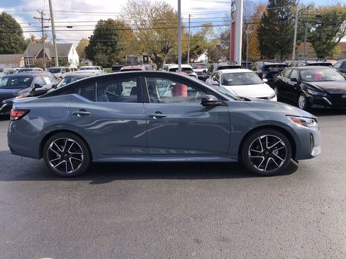 New 2025 Nissan Sentra SR w/ SR Premium Package image 14