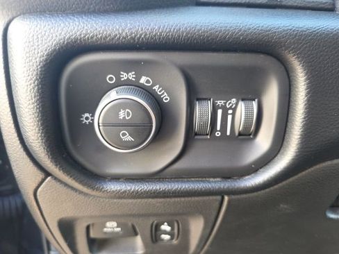 Used 2019 RAM 1500 Big Horn image 15
