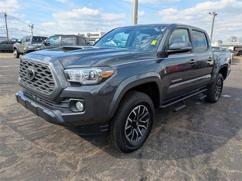 Used 2023 Toyota Tacoma TRD Sport image 8