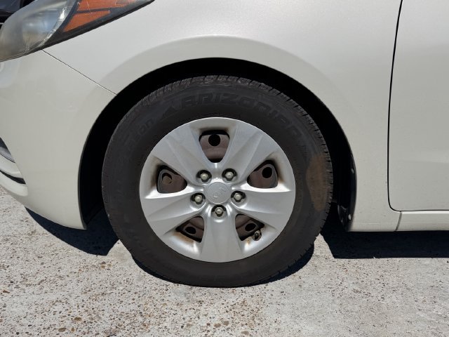 Used 2015 Kia Forte LX FWD image 9