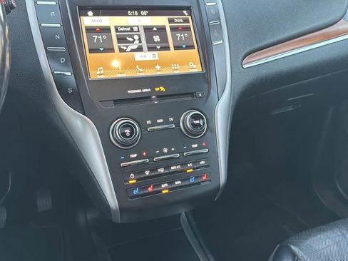 Used 2017 Lincoln MKC Reserve image 35