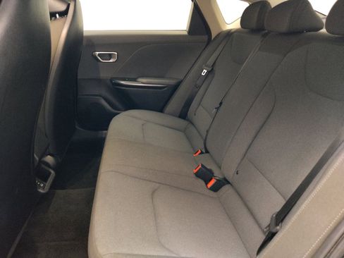 Used 2025 Kia K4 FWD image 18