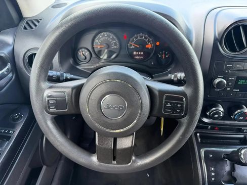 Used 2016 Jeep Compass Sport w/ Power Value Group FWD image 16