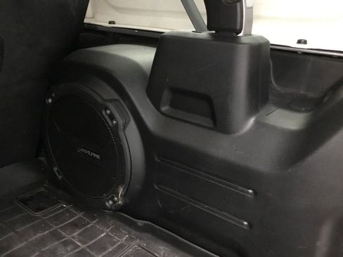 Used 2020 Jeep Wrangler Unlimited Sahara AWD/4WD image 35