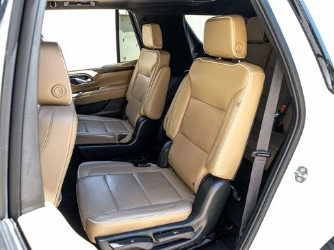 Used 2021 Chevrolet Tahoe Premier w/ Premium Package image 40