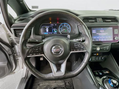 Used 2021 Nissan Leaf SV FWD image 13