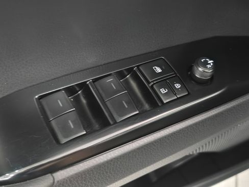 Certified 2025 Toyota Camry SE w/ Convenience Package image 26