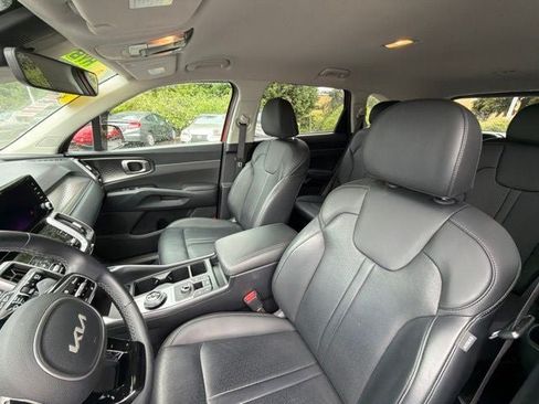 Used 2023 Kia Sorento EX AWD/4WD image 12