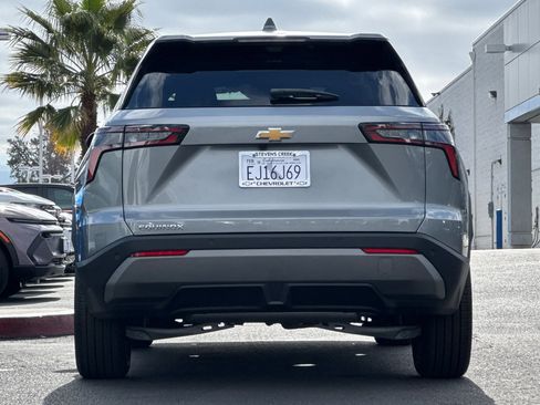 Used 2026 Chevrolet Equinox LT w/ Safety and Technology Package image 6