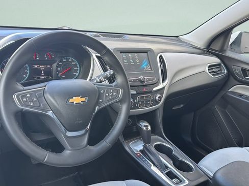Used 2018 Chevrolet Equinox LT FWD image 26