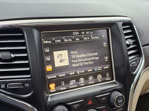 Used 2014 Jeep Grand Cherokee Limited w/ Luxury Group II image 22