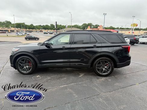 Used 2025 Ford Explorer ST w/ Sun And Sound Package AWD/4WD image 5