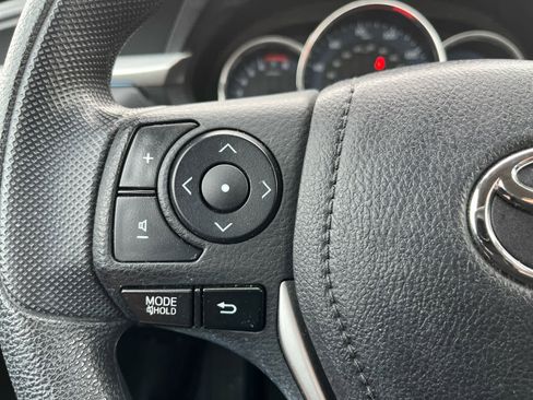 Used 2014 Toyota Corolla LE Premium image 29