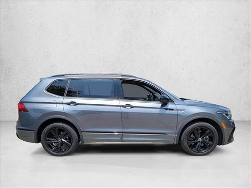 Used 2023 Volkswagen Tiguan SE R-Line FWD image 4