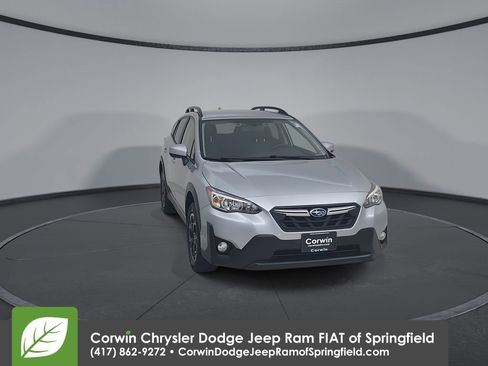 Used 2021 Subaru Crosstrek 2.0i Premium image 4