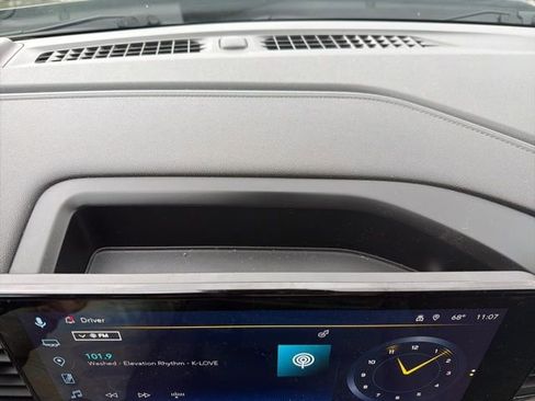 Used 2022 Chevrolet Silverado 1500 LT image 24